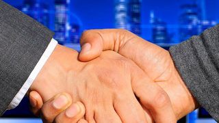 Mit den neu hinzukommenden spezialisierten Lösungen durch die Übernahme erweitert Stäubli seine breiten Produktpalette. (gemeinfrei)