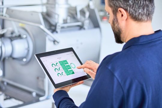 Maschinen- und Prozessdaten werden auf dem Dashboard transparent visualisiert und analysiert. (Bild:  Gebrüder Lödige Maschinenbau)