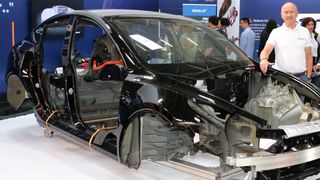 Die Unfallinstandsetzung eines E-Fahrzeugs wirft spezielle Fragen auf. (Bild: Klasing)