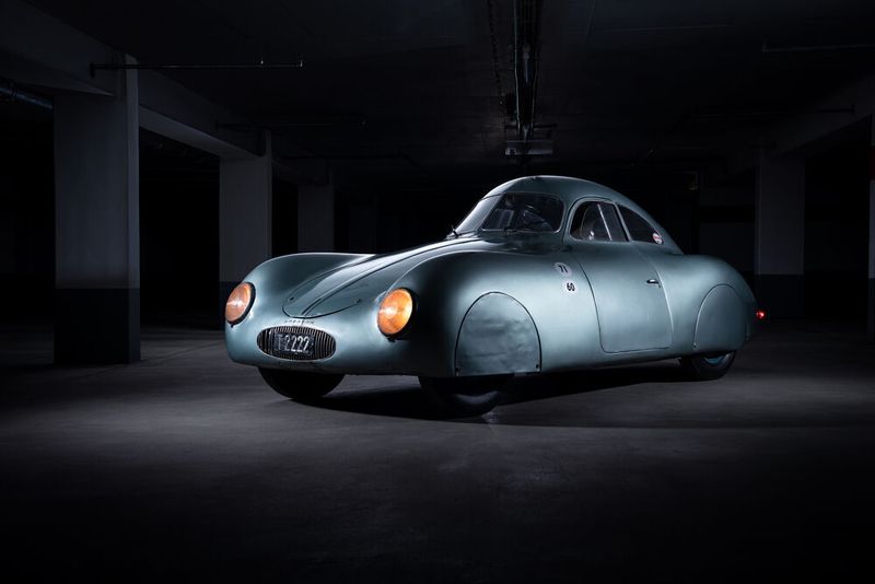 Spätere Porsche-Designmerkmale sind bereits zu erkennen. (RM Sotheby's)