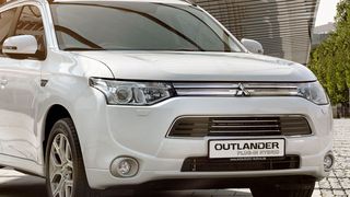 Von den betroffenen Modelljahren 2014 und 2015 sind 2.872 in Deutschland registriert. (Mitsubishi)