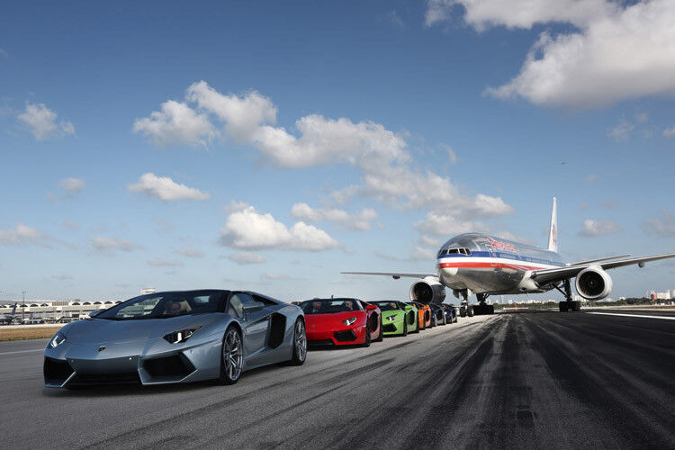 Mit dem Aventador feierte der Murciélago-Nachfolger 2011 seine Premiere. Inzwischen gibt es auch eine Roadster-Variante. (Foto: Lamborghini)