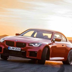 BMW legt das Sportcoupé M2 neu auf.(Bild:  BMW)