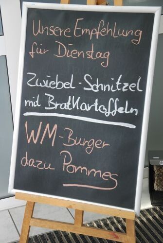 Wenn der kleine Hunger kommt – die hauseigene Kantine stillt ihn.  (Wenz)