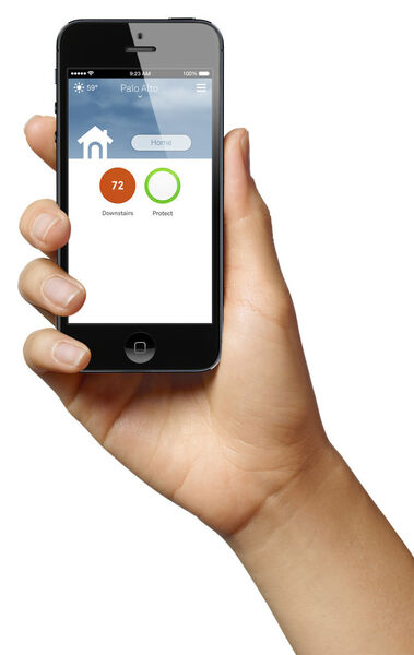 Natürlich kommunizieren die Geräte auch mit iPhones... (Bild: Nest Labs)