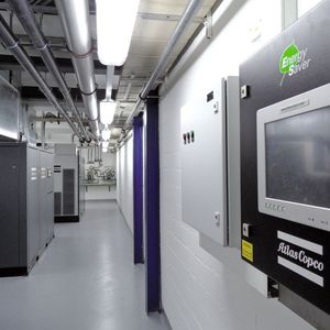 Das neue energiesparende Druckluftsystem mit Air Optimizer 
ES 130. 