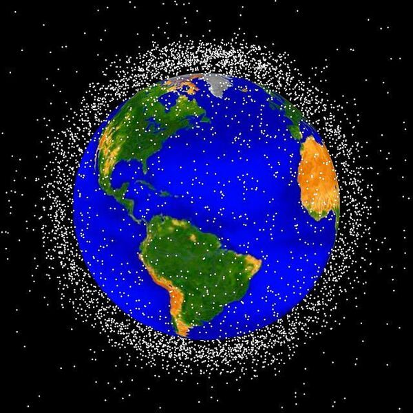 Weltraumschrott im Low Earth Orbit (LEO) und Geostationary Earth Orbit (GEO). (gemeinfrei: pixabay)