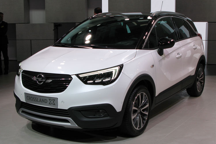 Auch mit in Genf: der Opel Crossland X. Mit dem Crossover will die Marke vom aktuellen SUV-Boom profitieren. (Seyerlein /»kfz-betrieb«)
