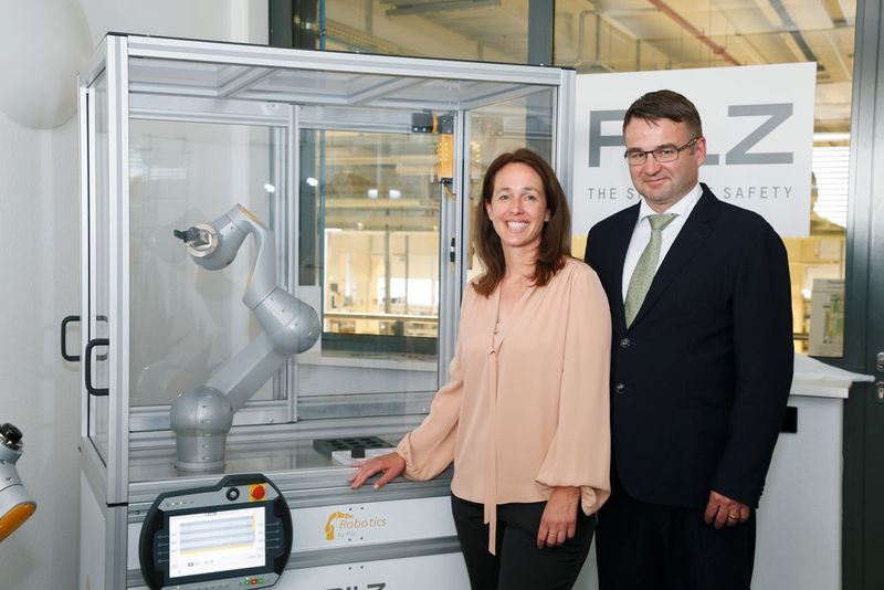 In dritter Generation stehen die Geschwister Susanne Kunschert und Thomas Pilz seit Januar 2018 an der Spitze von Pilz. (Pilz)