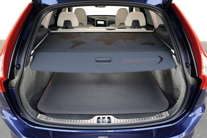 Satte 500 Liter Kofferraumvolumen bietet das kompakte SUV von Volvo. (Volvo)