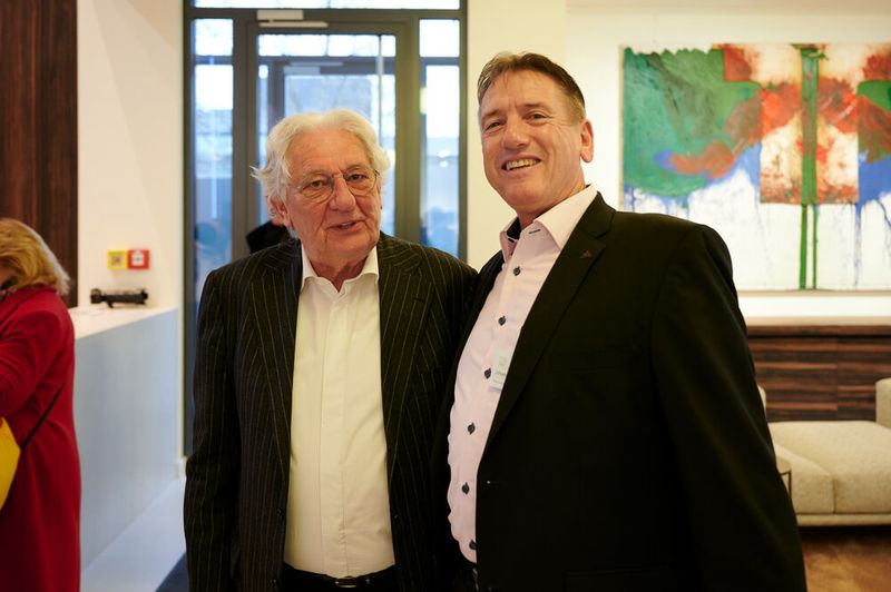 Impressionen vom ELEKTRONIKPRAXIS Frühlingsfest 2023 im Ketterer Kunst mit der Verabschiedung von Johann Wiesböck.  (Bild: © EYE AM CHRIS)