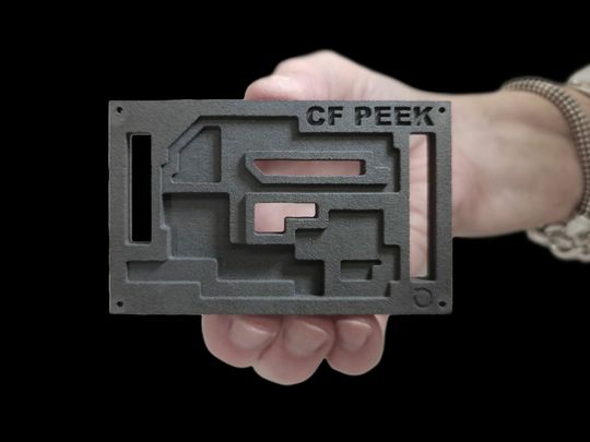 (Der neue 3D-Drucker druckt Teile sehr schnell und verfügt über die Materialeigenschaften, die für Teile für den industriellen Einsatz erforderlich sind. Bildquelle: Impossible Objects)