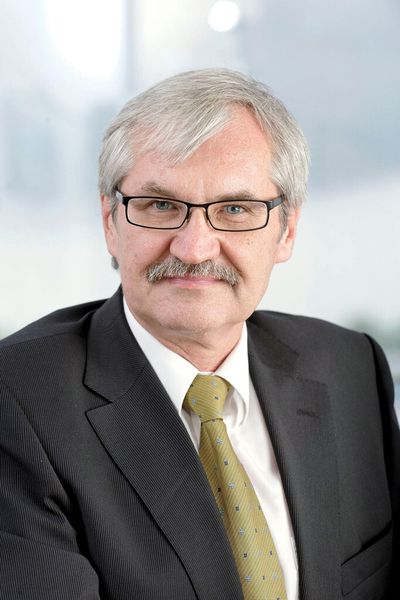 Dipl.-Ing. Gert Weiß, Leiter Produktservice Outokumpu Emea, sieht in künftigen Aktivitäten rund um den Edelstahl vor allem eine ganzheitliche Betrachtung der Verarbeitungsprozesse, wie etwa den Umformprozess. „Diese bietet noch erhebliches Potenzial“, meint der Experte. (Bild: Outokumpu Nirosta)
