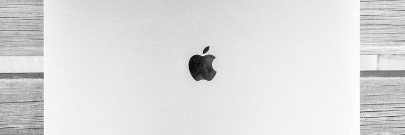 Das Beispiel für Markendifferenzierung schlechthin: Apple. Obwohl viele Konkurrenten mittlerweile in Sachen Verarbeitung und Technologie gleichgezogen sind, reicht der “Marken-Nimbus” immer noch für einen ordentlichen Aufpreis gegenüber vergleichbaren Produkten. Das Beispiel für Markendifferenzierung schlechthin: Apple. Obwohl viele Konkurrenten mittlerweile in Sachen Verarbeitung und Technologie gleichgezogen sind, reicht der “Marken-Nimbus” immer noch für einen ordentlichen Aufpreis gegenüber vergleichbaren Produkten.