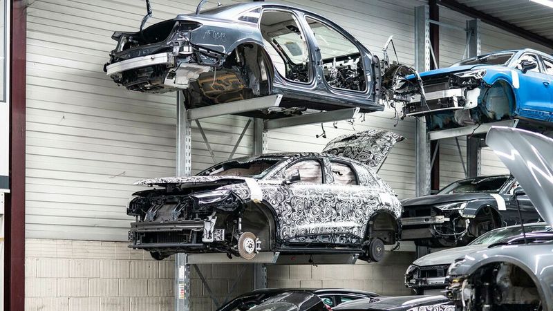 Autohersteller Audi sucht aktuell nach Wegen, die Recyclingquote seiner Pkw zu optimieren. Autohersteller Audi sucht aktuell nach Wegen, die Recyclingquote seiner Pkw zu optimieren.