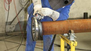 Mitarbeiter der Weber-Unternehmensgruppe bei der Arbeit.  (Bild: Sonnenberg)