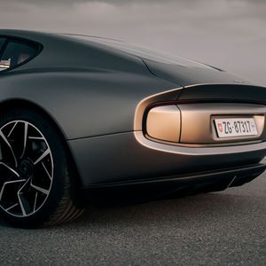 Die geschwungene Heckform hat das Potenzial zu Ikone.(Bild:  Piëch Automotive)