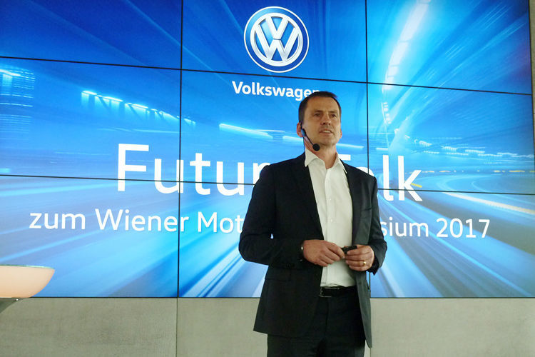 Friedrich Eichler, Leiter der Aggregateentwicklung bei Volkswagen: „Das Ziel der Effizienzsteigerung bei Otto- und Dieselmotoren bis zum Jahr 2020 liegt bei zehn bis 15 Prozent.“ (Wolfgang Pester)