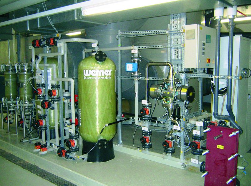 Blick auf eine Polisher-Anlage Bild: Werner (Archiv: Vogel Business Media)