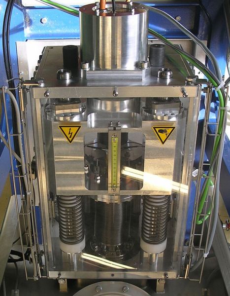 Im Collector-Ring der FAIR-Anlage, der zum Speichern und Kühlen der Ionen genutzt werden soll, kommen Antriebseinheiten, die mit leistungsstarken Linearmotoren ausgestattet sind, sowie in deren Endlagen Industriestoßdämpfer von ACE zum Einsatz. (Bild: A. Bardonner, GSI/FAIR)