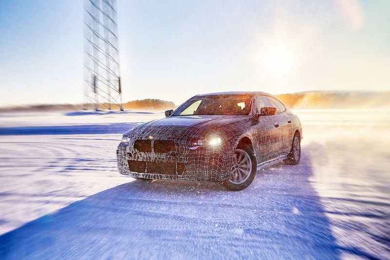 Das viertürige Coupé soll in nur vier Sekunden aus dem Stand auf Tempo 100 sprinten. (BMW)
