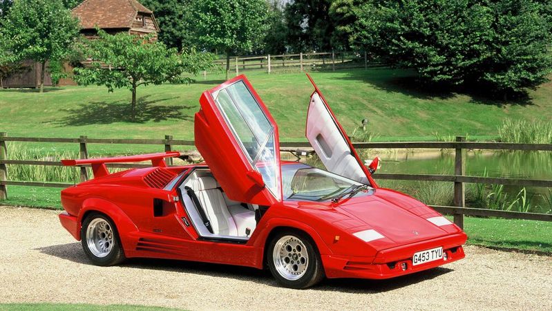 Er war einer der bekanntesten Sportwagen seiner Zeit – jetzt soll der Lamborghini „Countach“ zurückkommen.(Bild:  Lamborghini)