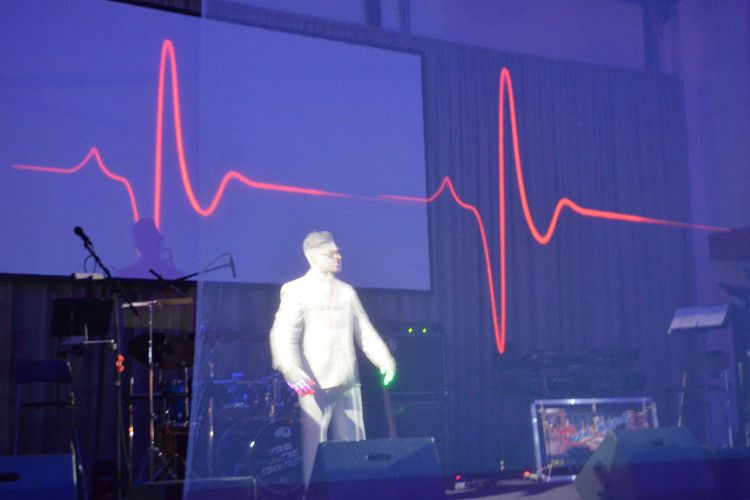 Das „Electric Dance Theatre“ verdeutlichte zum Abschluss des offiziellen Teils das Geheimnis des Erfolges: den Herzschlag des Unternehmers mit ganzer Leidenschaft ... (Foto: Grimm)