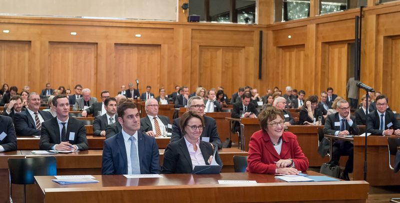 Rund 200 Teilnehmer aus Wirtschaft und Politik haben am 6. Außenwirtschaftstag in Berlin teilgenommen. (Regina Sablotny / Spectaris)