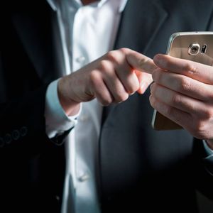 Spanish researchers use mobile phone data to estimate air pollution exposure of the population.