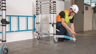 Die Ausleger des Teletower mit ihrer Grob- und Feineinstellung ermöglichen einen stabilen Stand. (Bild: Zarges)