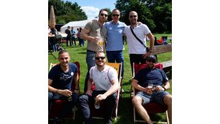 Picknick im Grünen: (v. o. l.) Philipp Krähenbühl, Michael Puls, Dejan Atanasov, Tom Kompes (Littlebit), Max Muth (Logitech) und Adem Gürbüz (Littlebit) (Vogel IT-Medien GmbH)