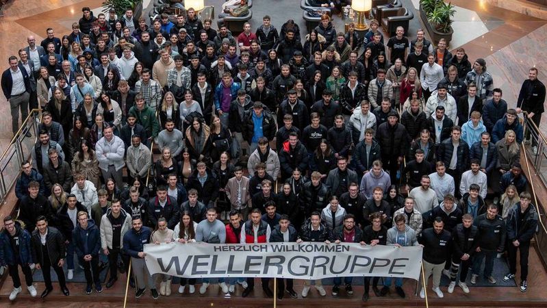 Die Wellergruppe konnte in diesem Herbst 222 neue Auszubildende für ihre 35 Standorte gewinnen. In Hannover führte das Unternehmen erstmals einen Azubi-Tag für alle Berufsstarter durch.(Bild:  Wellergruppe)