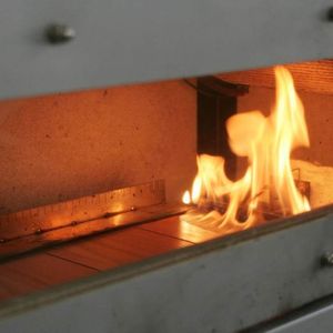 Flammenbild-Fußbodenprüfstand 