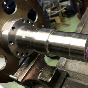 3D-gedruckter Schaft mit Sensorelement und Verkabelung.