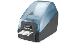 Etikettendrucker Mach-4 S mit geschlossenem Deckel. Beim Öffnen wird seitlich keine zusätzliche Fläche benötigt. (CAB Produkttechnik)