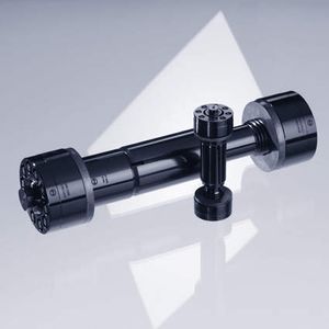 2 Elegante Lösung: SVS in drei verschiedenen Bauformen Spannmutter, Spannschraube, und Spreizbolzen ersetzen herkömmliche Muttern, Schrauben oder Spreizbolzen. Bilder: P & S