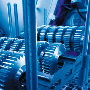 Zahnräder Ø130mm, Modul 2.5, aus dem Material 1.4021 weisen nach einer HARD-INOX-P Wärmebehandlung Härtewerte 59 HRC bei Kernhärtewerten von 45HRC auf.