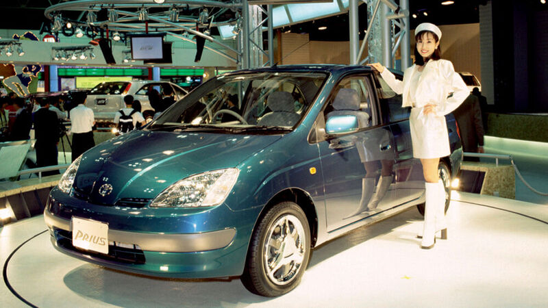 Die erste Generation des Toyota Prius feierte 1997 auf der Tokyo Motor Show ihre Weltpremiere.