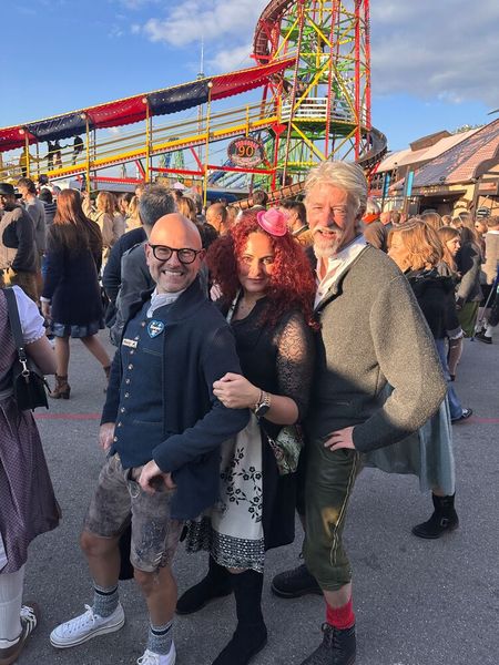 Die Sonne strahlt und wir sind gut drauf, (v. l.) Maciej Wieczorek (ZOTAC), Besa (IT-BUSINESS) und Marc Riemen (Rieberg). (Bild: Vogel IT-Medien)