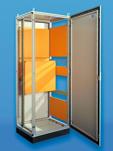 Als sechster Meilenstein ist die Entwicklung des PS-4000-Anreihsystems zu nennen, mit damals einzigartigen 60 Zubehörkomponenten. (Rittal)