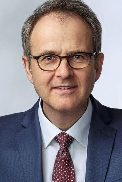 Neuer CFO: Die Schuler AG hat zum 1. September 2019 einen neuen Finanzvorstand bekommen. Der Aufsichtsrat hat sich für Thomas Kamphausen entschieden. Zuletzt war Kamphausen als Chief Financial Officer und Geschäftsführer bei SSI Schäfer tätig. (Schuler AG)