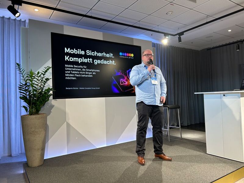Benjamin Richter (Mobile Complete) klärt über mobile Sicherheit auf.  (Bild: Vogel IT-Medien)