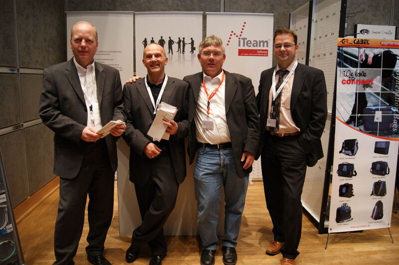 Am Stand der iTeam-Software stellten (von links) Jürgen Beck, Hand-Dieter Manhard, Martin Edler und André Büggel ihr gemeinschaftliches Konzept vor. (Archiv: Vogel Business Media)