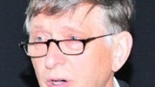 Gerhard Slotta infomierte die Berater und Lehrer über die Autoberufe. (Foto: Büttner)