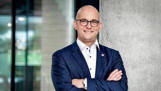 Der Audi-Gesamtbetriebsratsvorsitzende Jörg Schlagbauer übernahm zum Jahreswechsel die Position des stellvertretenden Aufsichtsratsvorsitzenden der Audi AG. Er folgt damit auf Peter Mosch, der sein Mandat Ende Dezember 2023 niedergelegt hat.  (Bild: Audi)