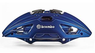 Das Markenzeichen von Brembo: farbige Bremssättel, bekannt unter anderem von diversen Porsche-Modellen. (Bremo)