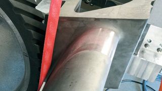 Die SHL AG hat mit Partnern im Rahmen des Projekts Turbo-Eras eine Roboterzelle zum automatisierten Schleifen von Turbinenschaufeln entwickelt. (SHL)