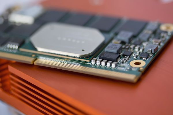 Erweiterter Temperaturbereich: Die neuen Intel-Atom-Prozessoren unterstützen Temperaturen von -40 °C bis 85 °C, was neue Boards und Module zu einer idealen Vielzweck-Plattform für Designs in unterschiedlichsten Anwendungsbereichen macht. (congatec)