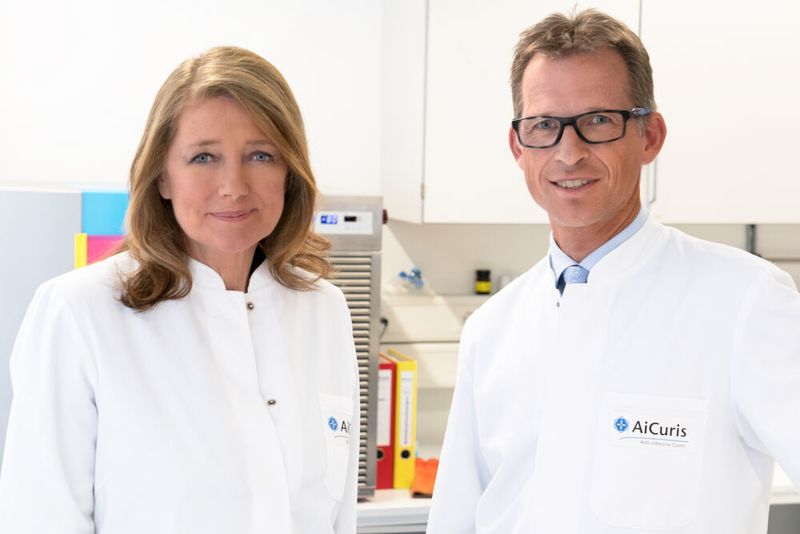 Mit dem deutschen Zukunftspreis ausgezeichnet wurden dieses Jahr die Wuppertaler Wissenschaftler Helga Rübsamen-Schaeff und Holger Zimmermann für ihre Arbeit zum „Schutz bei fehlendem Immunsystem – die lebensrettende Innovation gegen gefährliche Viren“. (Ansgar Pudenz)