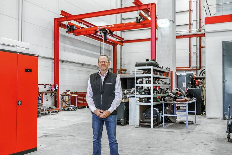 Bernd Böhringer, Konecranes: „Mit dem modularen Konecranes-KBK-System konnten wir eine Lösung realisieren, die den vollständigen Materialfluss sicherstellt.“ (Bild: Konecranes)